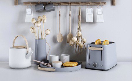 Celebrity Daughter Opens Up About Having Her Eye Color 2